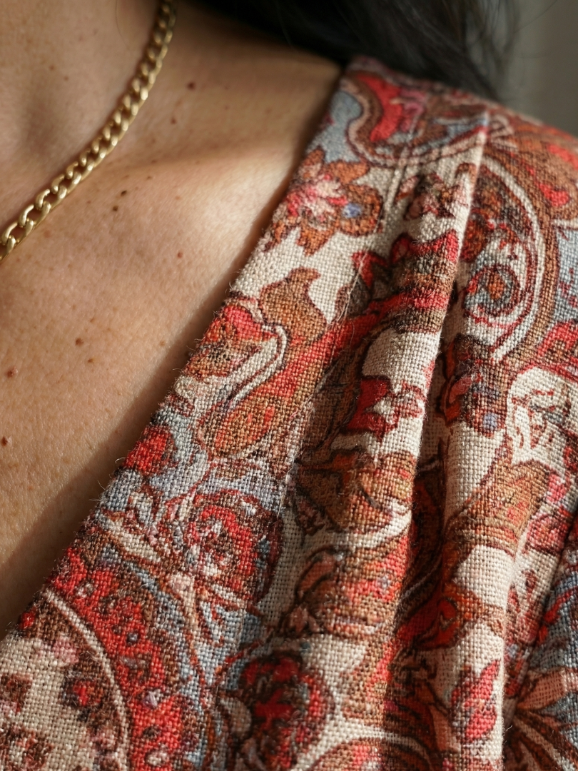 Logan | Vestido Midi com Ajuste Equilibrado