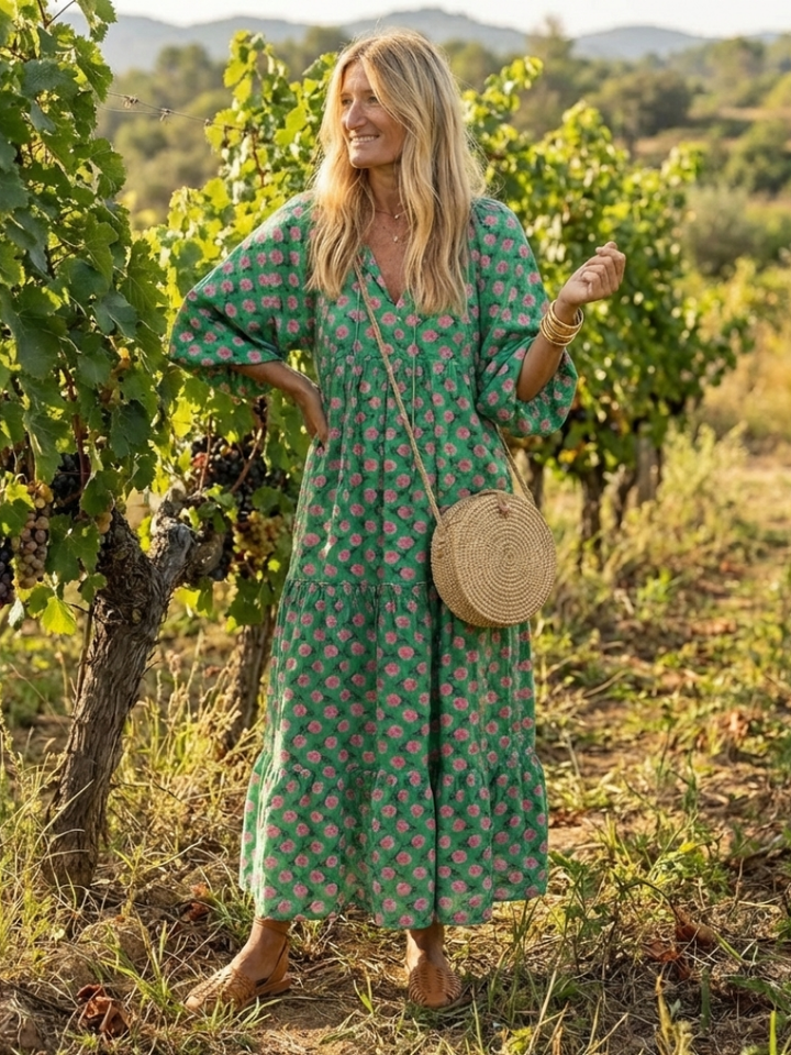 Fiora | Vestido midi a capas con escote en V y estampado floral