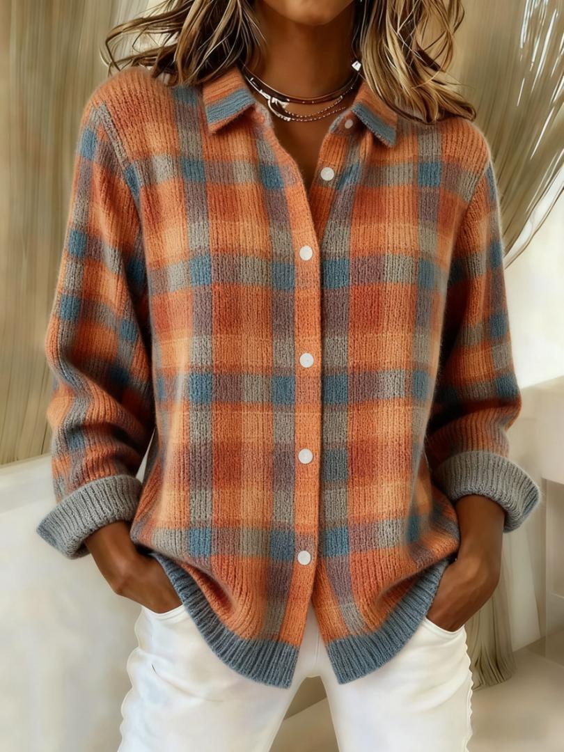 Sofia – Checked Blouse Made from Warm, Soft Hoodie Material
