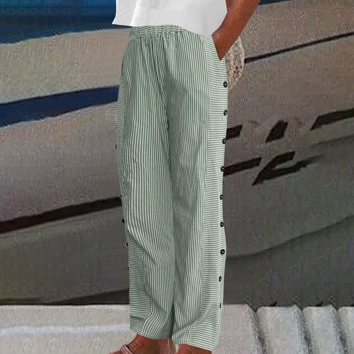 Clara – PANTALONES A RAYAS CON DETALLES DE BOTONES
