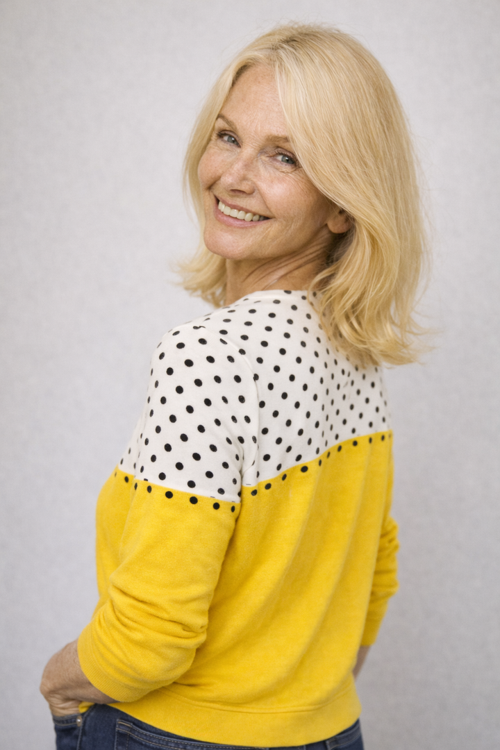 Women’s Vintage-Inspired Polyester Cardigan Sweater — Timeless, Cozy Knitwear for Everyday Elegance