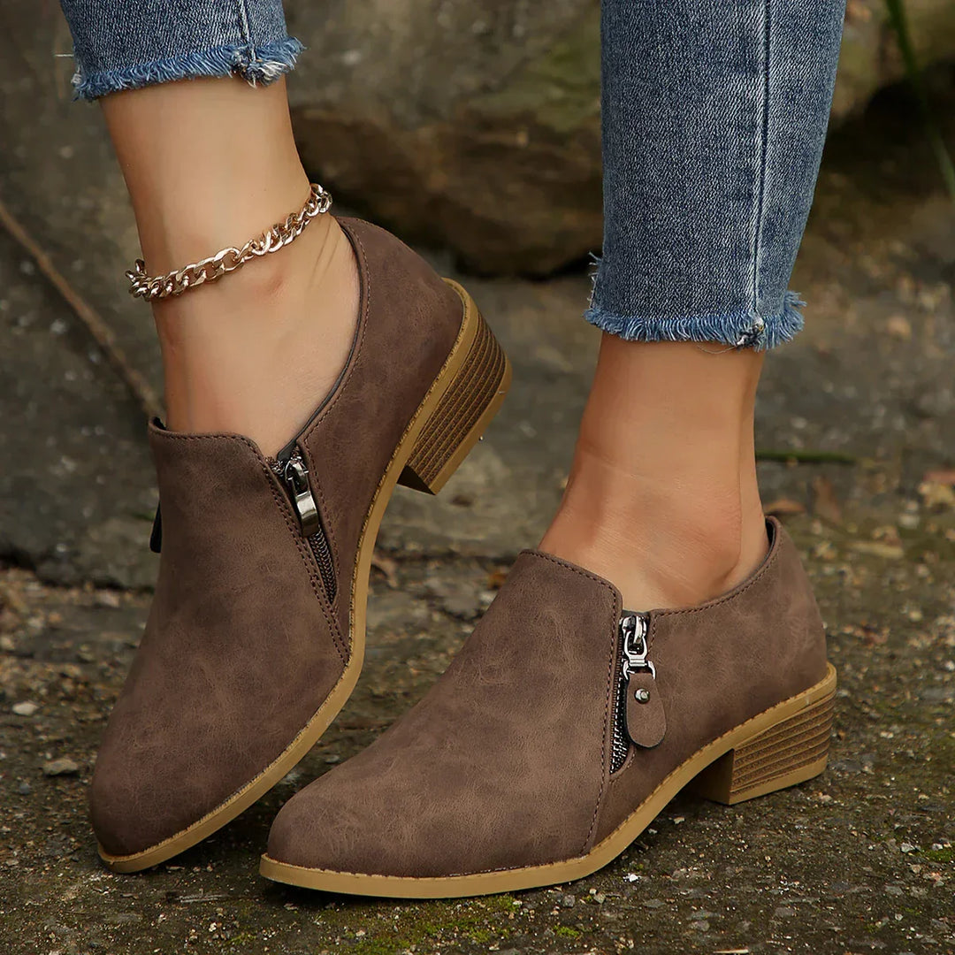 Maia | Bota de Tornozelo SleekShield com Zíper