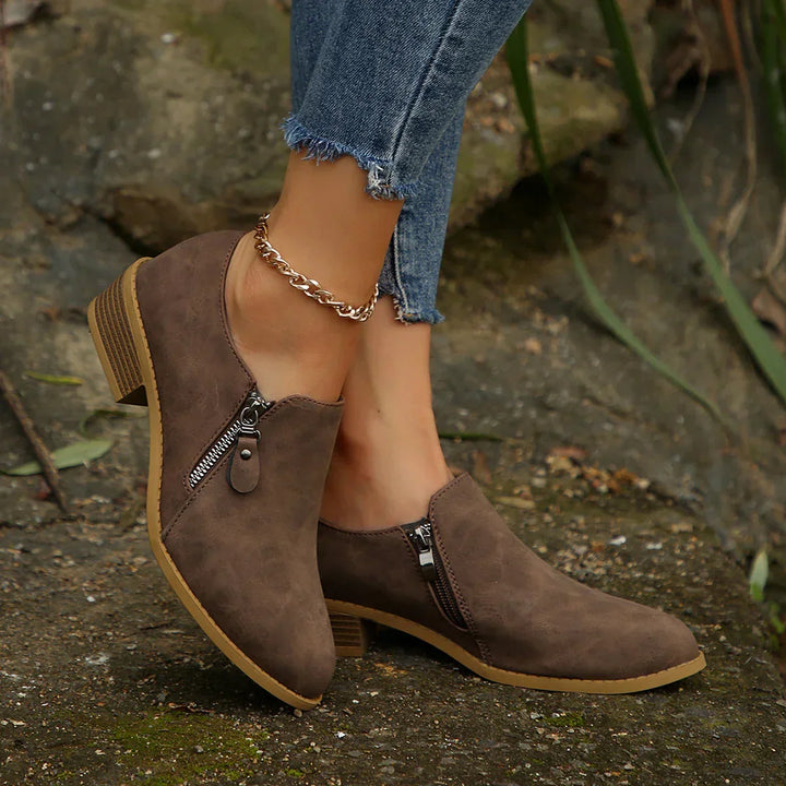 Maia | Bota de Tornozelo SleekShield com Zíper