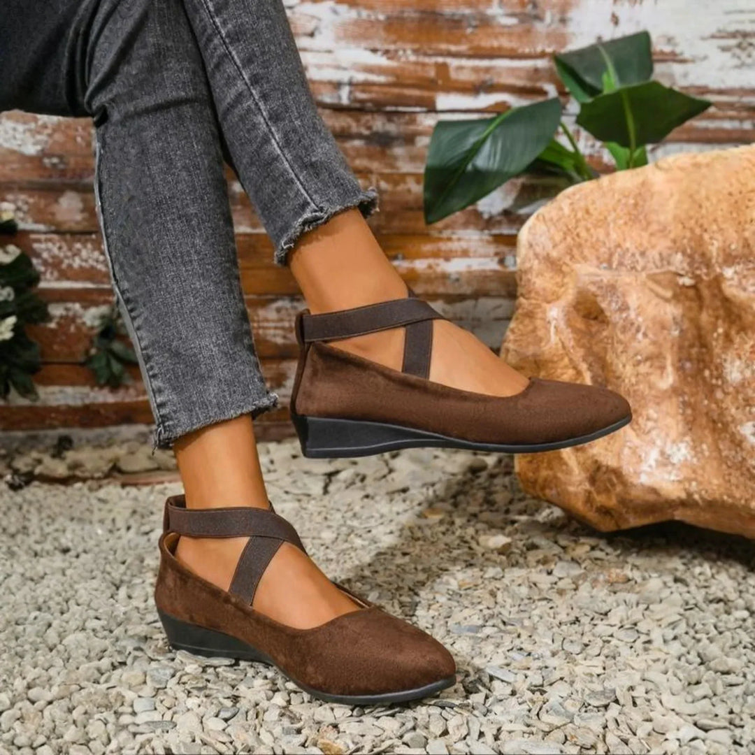 Calerinne | Sapatilhas Anabela Fechadas