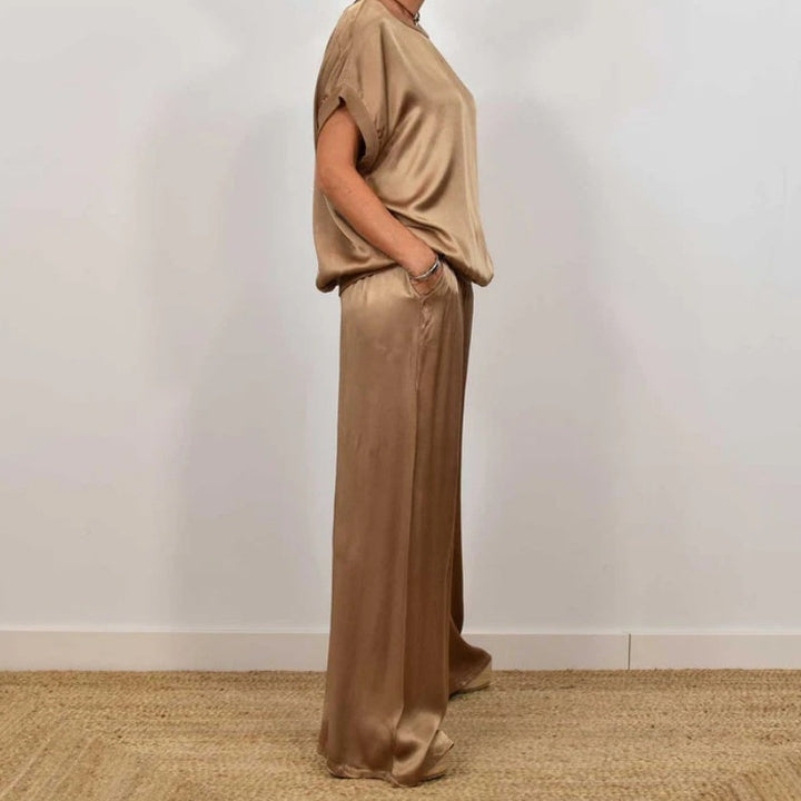 Conjunto Elegante de Dos Piezas Rita | Blusa Fluida y Pantalones de Pierna Ancha
