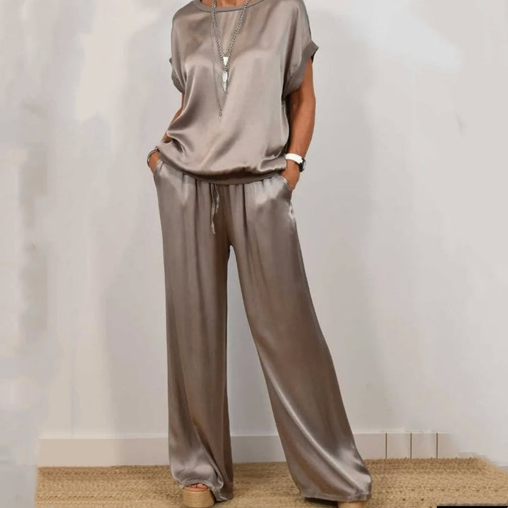 Conjunto Elegante de Dos Piezas Rita | Blusa Fluida y Pantalones de Pierna Ancha